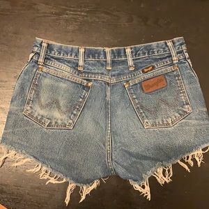 Vintage Wrangler High Waisted Denim shorts